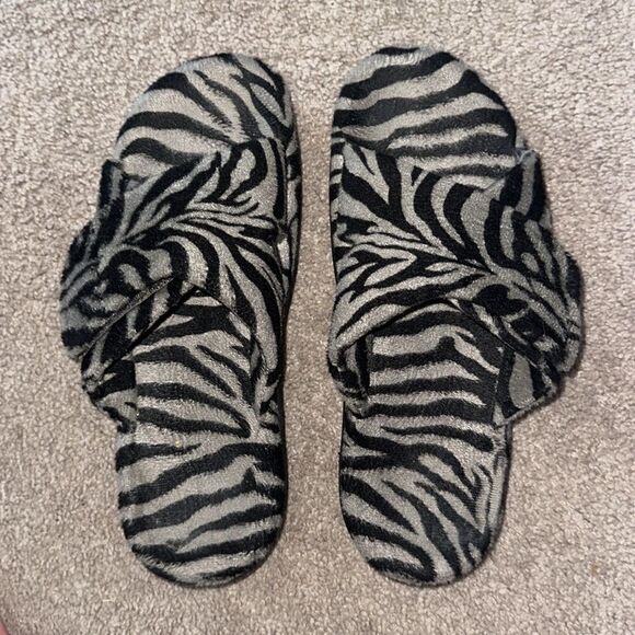 Orthaheel Relax Zebra Sandals! - Picture 8 of 8